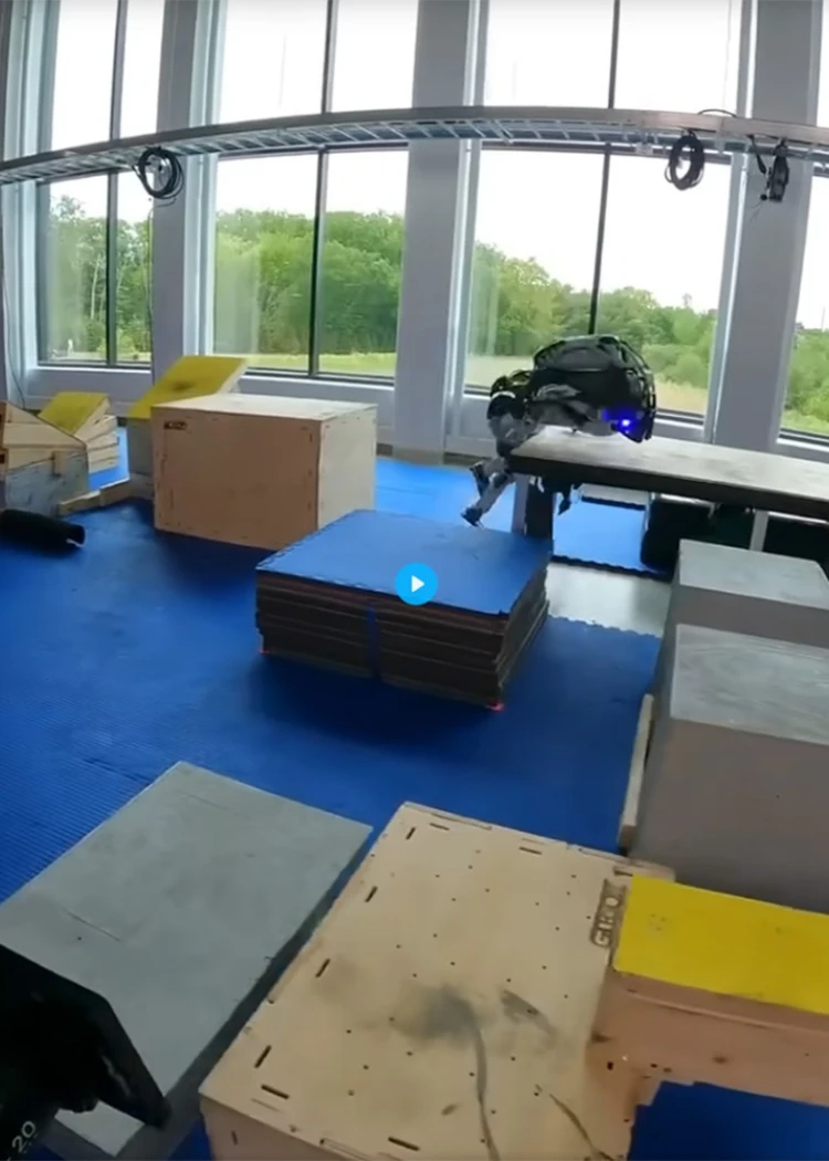 Hilarant bêtisier pour la retraite du&nbsp;robot&nbsp;Atlas