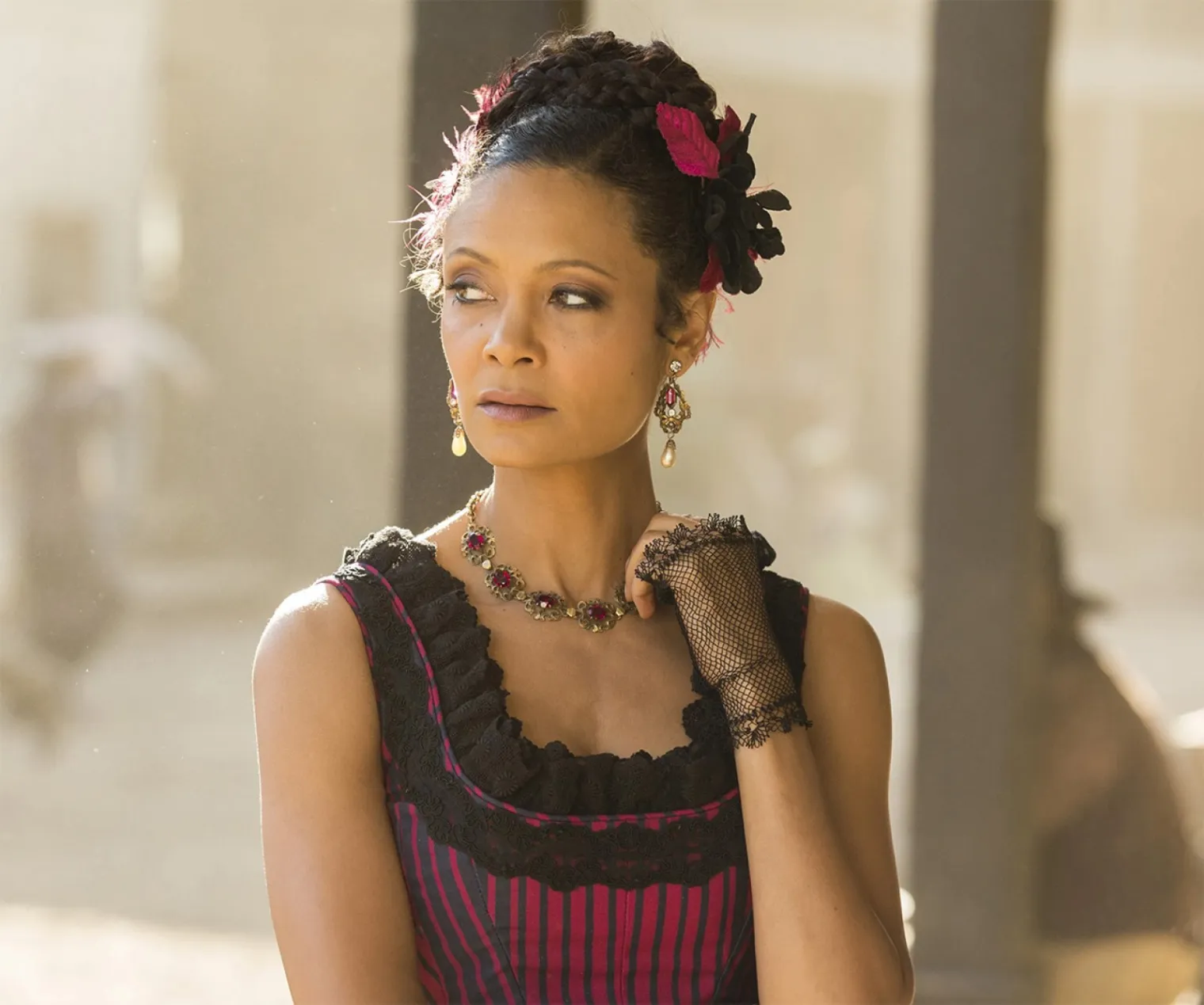 Thandiwe Newton dans Wednesday saison 2