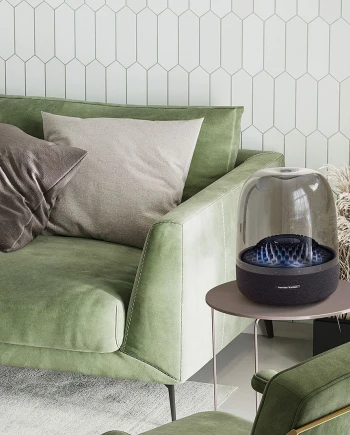 Harman Kardon Aura Studio&nbsp;4, design et recyclée, l'enceinte qui a&nbsp;tout&nbsp;compris