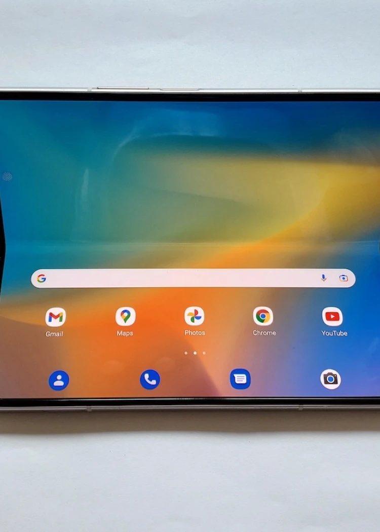 Le smartphone pliable progresse doucement mais&nbsp;sûrement