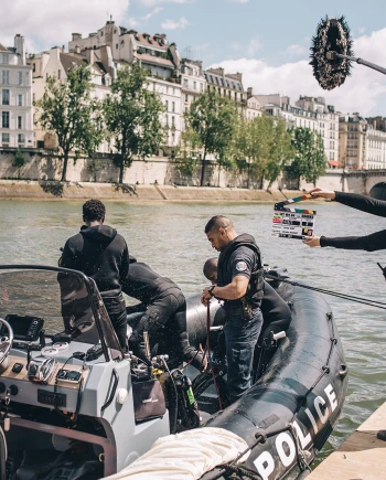 Sous la Seine, des crocs et&nbsp;un&nbsp;accroc