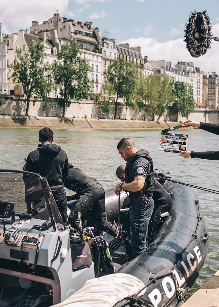 Sous la Seine, des crocs et&nbsp;un&nbsp;accroc