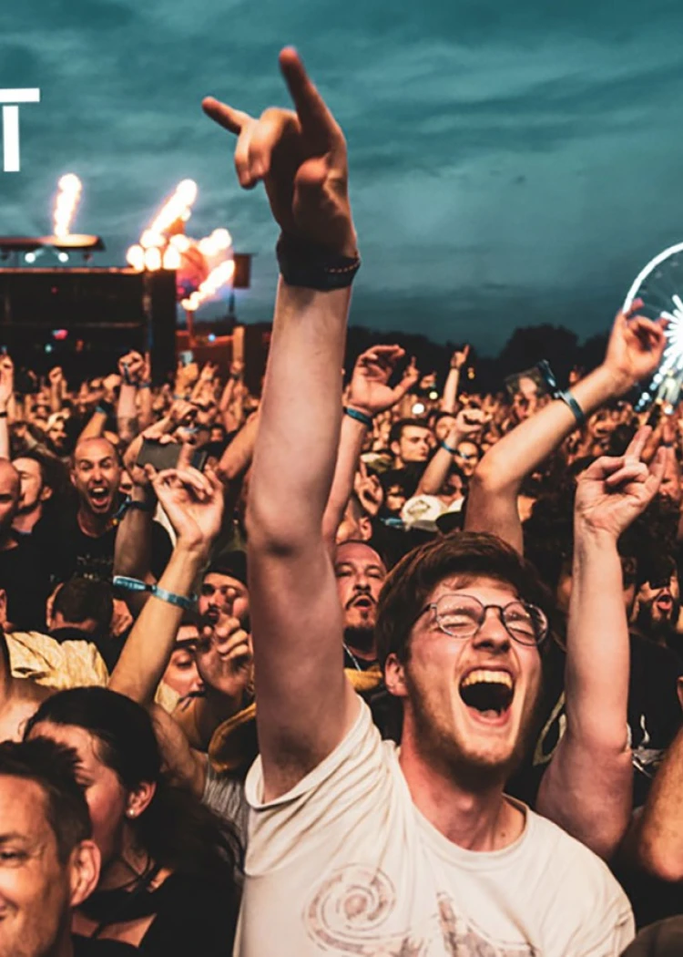 Hellfest 2024&nbsp;: Clisson dans&nbsp;votre&nbsp;salon