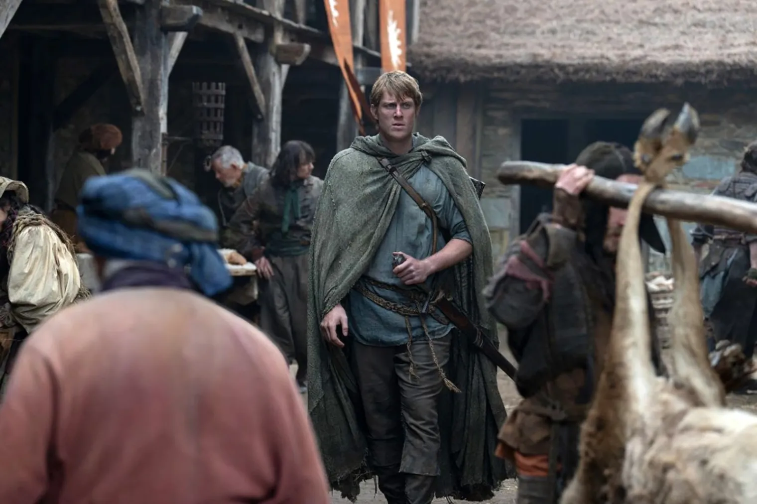 premiere-photo-de-l-acteur-de-ser-duncan-le-grand-dans-le-spin-off-de-game-of-thrones
