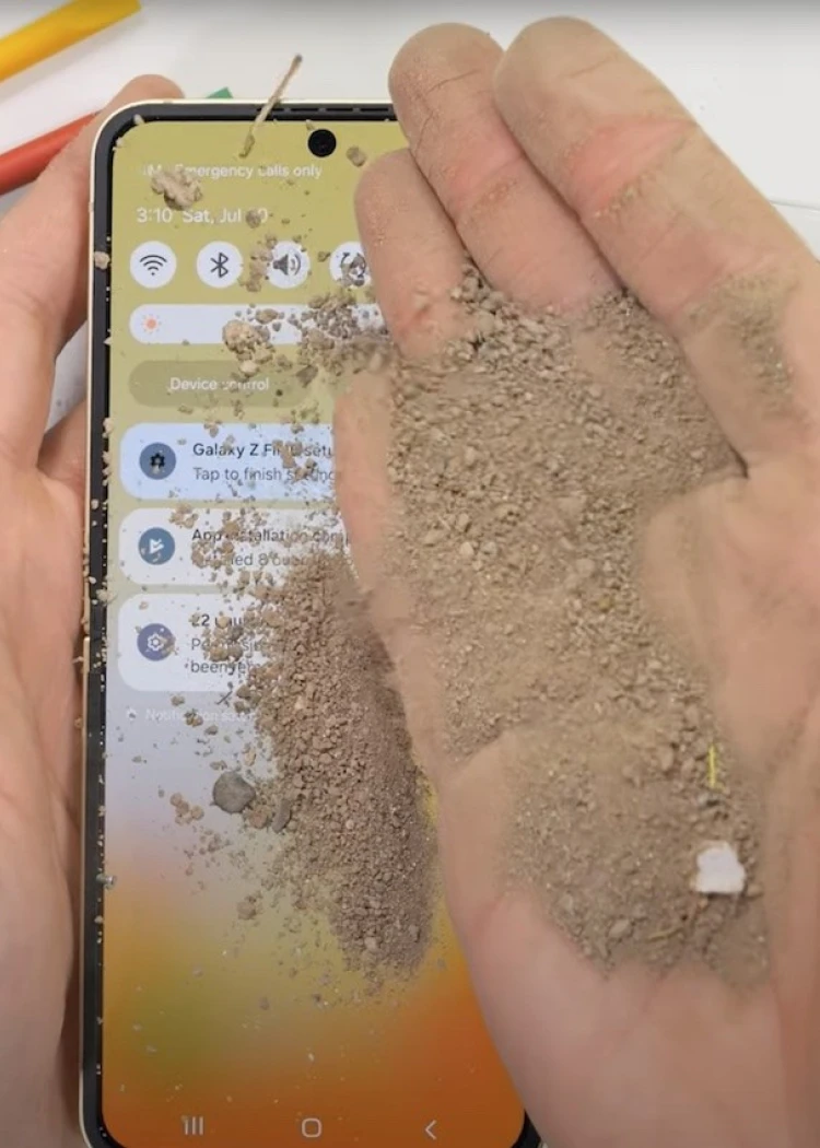 Samsung Galaxy Z Flip&nbsp;6 torturé et autopsié, âmes sensibles&nbsp;s’abstenir