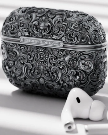 Boîtier AirPods confectionné au&nbsp;XVIIe&nbsp;siècle