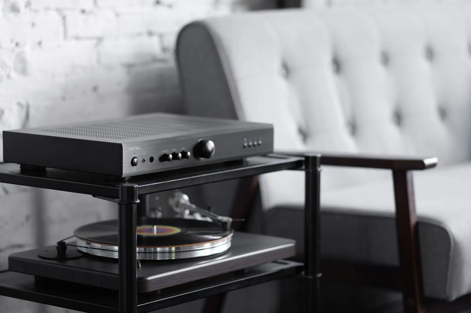 rotel-a8-amplificateur-hi-fi-class-ab-a-petit-prix