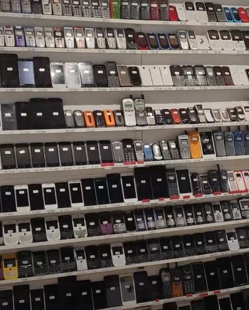 3&nbsp;600 téléphones mobiles, collection record&nbsp;en&nbsp;cours…