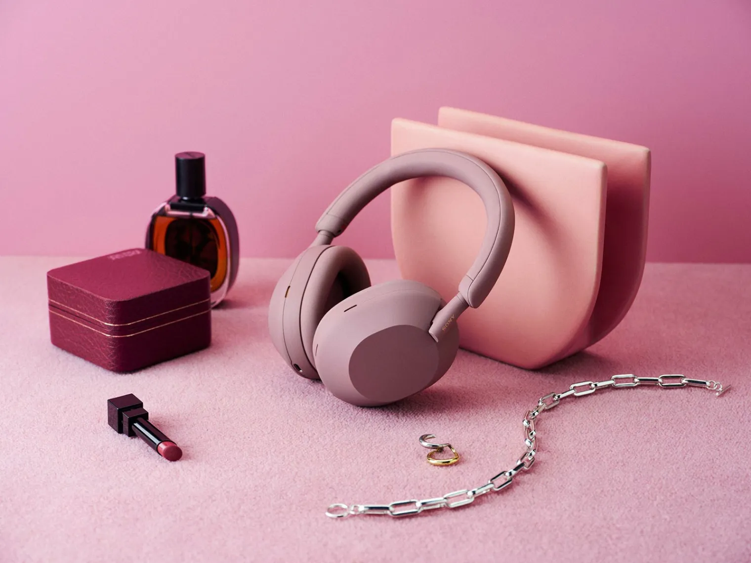 casque-sony-wh-1000xm5-declinaison-rose-fonce