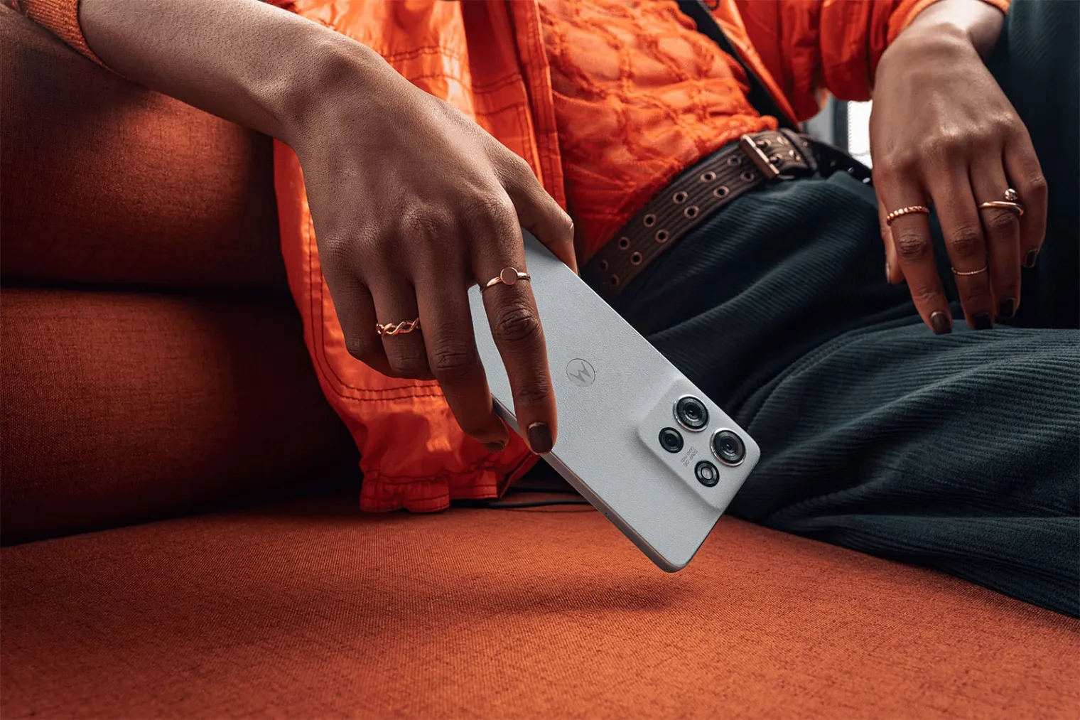 motorola-moto-g75-5g-smartphone-robuste-et-style