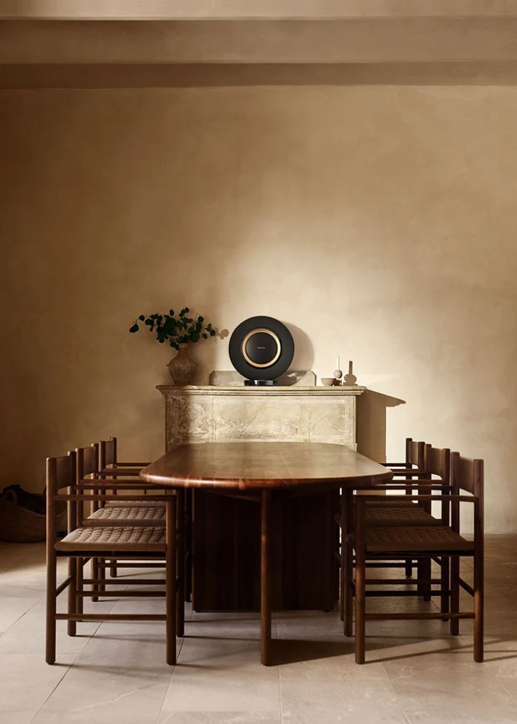 Explorez de nouveaux espaces sonores avec l'enceinte Marantz Grand&nbsp;Horizon