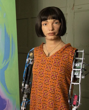Premier tableau aux enchères pour le robot&nbsp;Ai‑Da