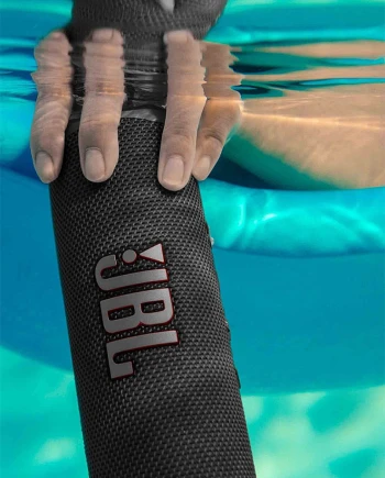 Black Friday 24 &gt; Enceinte Bluetooth JBL FLip&nbsp;6 à 100&nbsp;€, soit &#8209;34% de&nbsp;remise