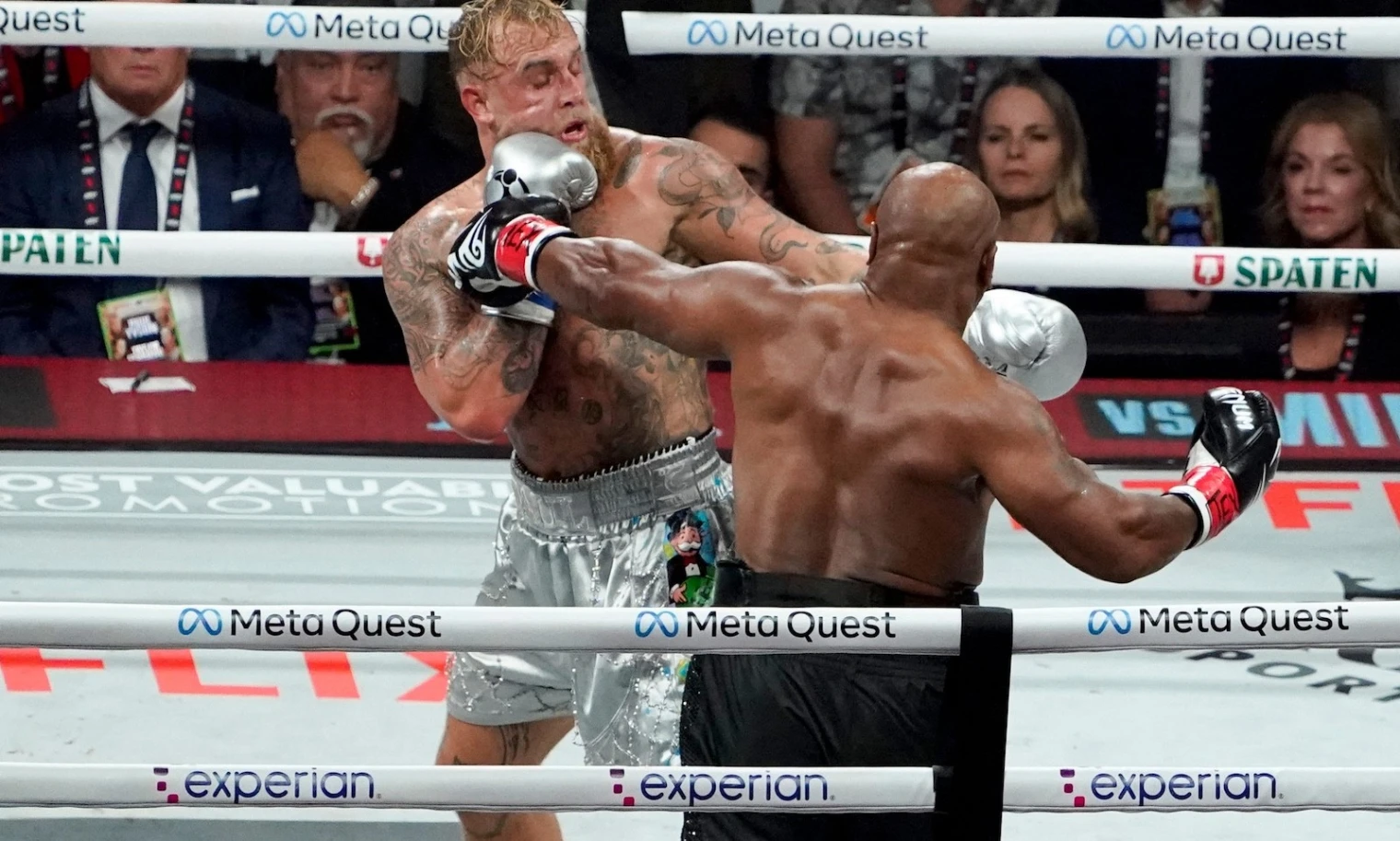 tyson-vs-paul-sur-netflix-heureux-millions