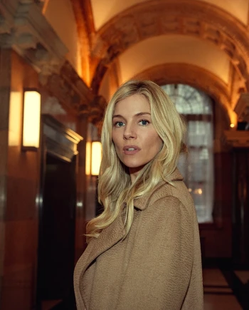 Sienna Miller va jouer dans un film adapté d'une série&nbsp;très&nbsp;connue