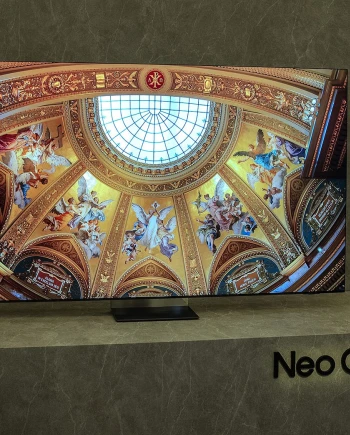 (MAJ) CES 25 > Samsung QN990F, zoom sur le boîtier One Connect&nbsp;Wireless