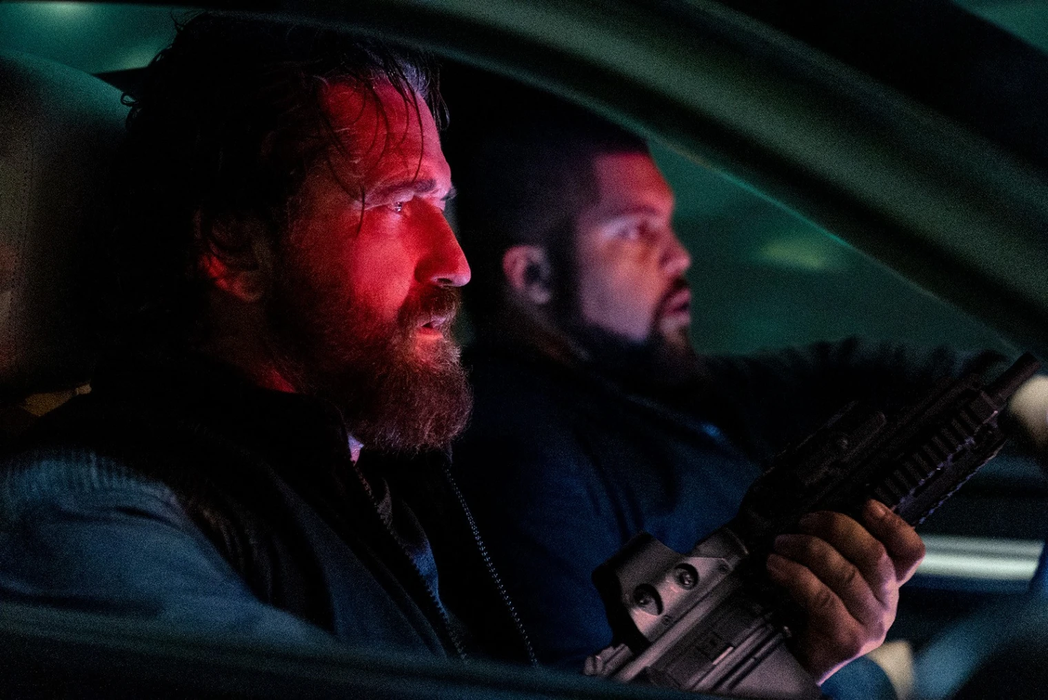 criminal-squad-pantera-rien-que-pour-gerard-butler