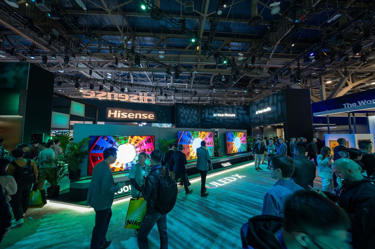 ces-25-hisense-trichroma-led-tv-mini-led-rvb-un-100-aussi-au-programme