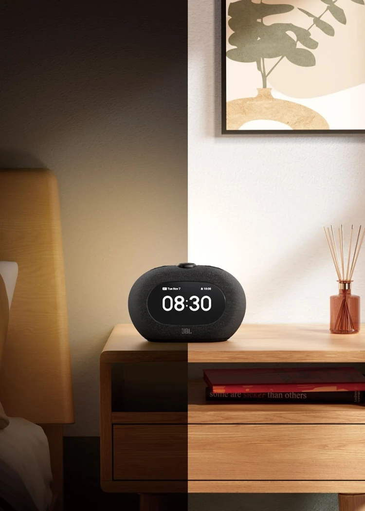 CES 25 > Radio‑réveil JBL Horizon&nbsp;3, endormissement et réveil en mode Son&nbsp;et&nbsp;Lumière