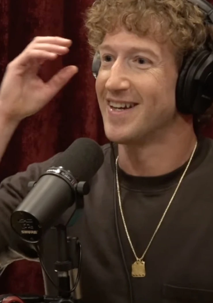 mark-zuckerberg-pilonne-apple