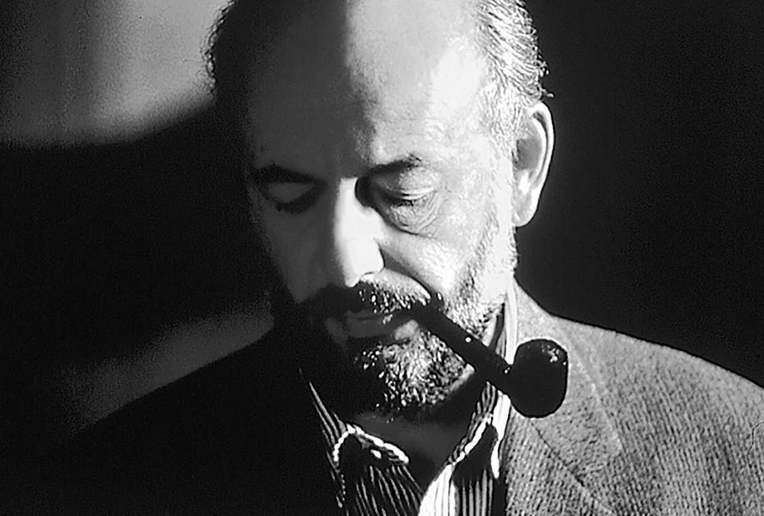 bertrand-blier-ultime-provocation-le-cineaste-casse-sa-pipe