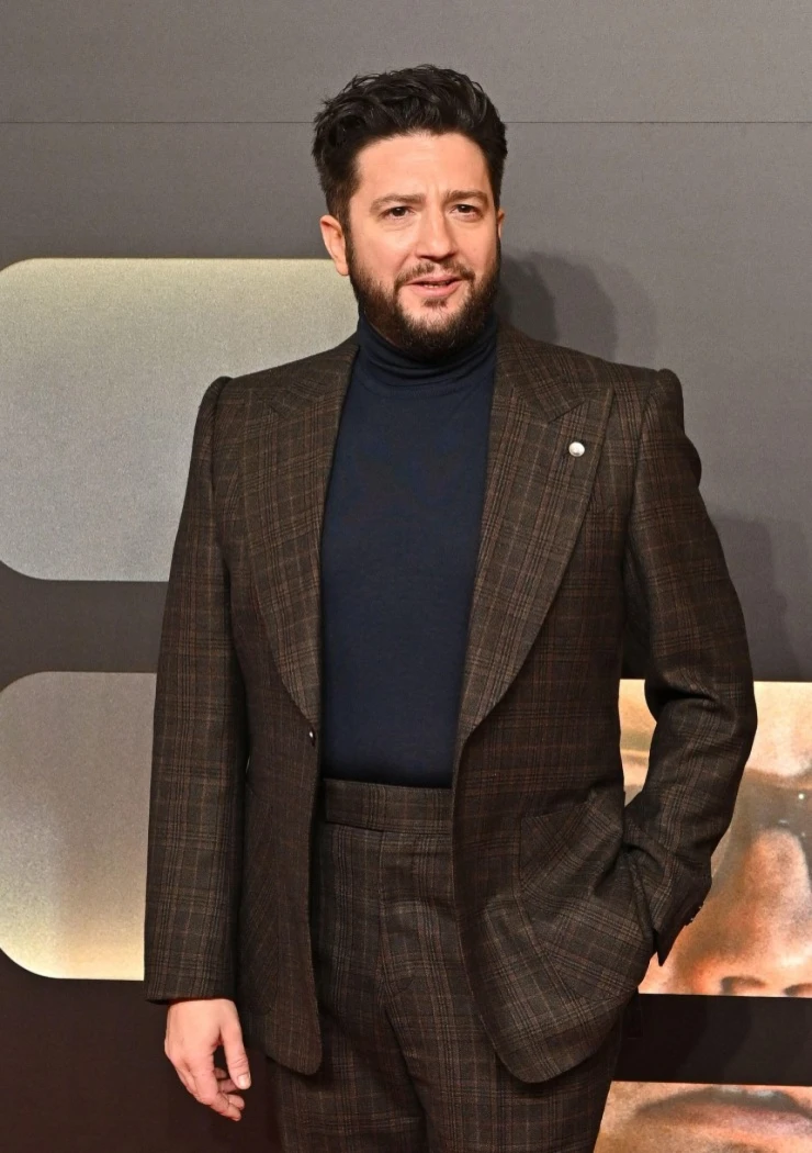 5-septembre-avec-john-magaro-l-info-dans-la-peau