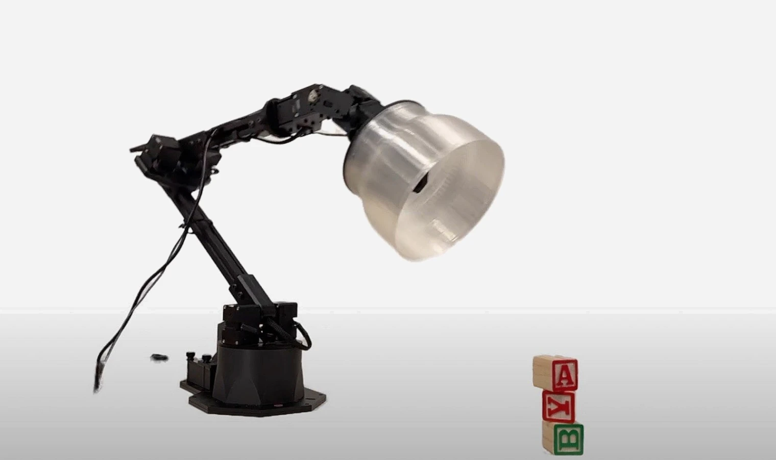 le-futur-robot-d-apple-en-action-touchant-video