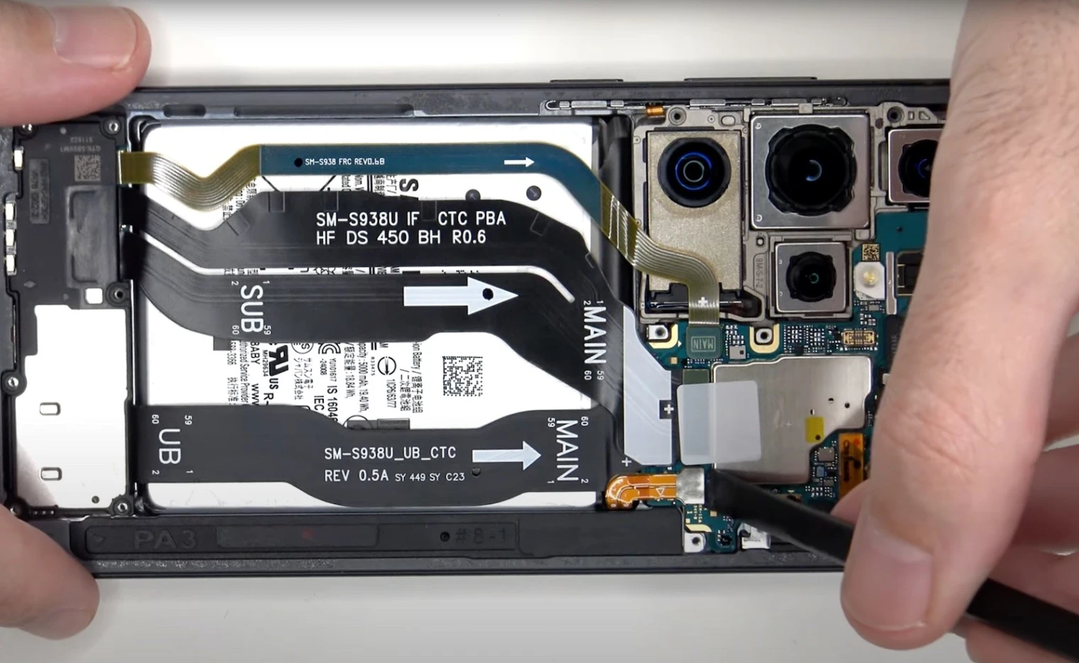 dans-les-entrailles-du-samsung-galaxy-s25-ultra