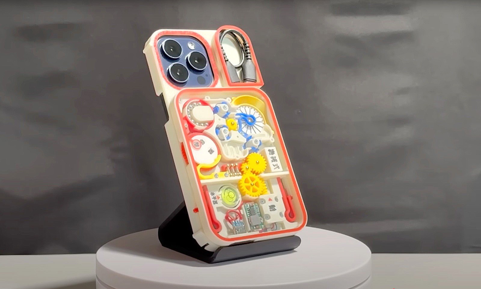 Une machine à billes derrière ton iPhone