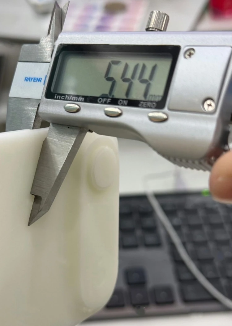 iPhone 17 Air, 5,44&nbsp;mm d’épaisseur&nbsp;?