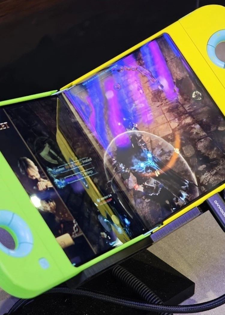 Samsung dévoile sa console portable et&nbsp;pliable