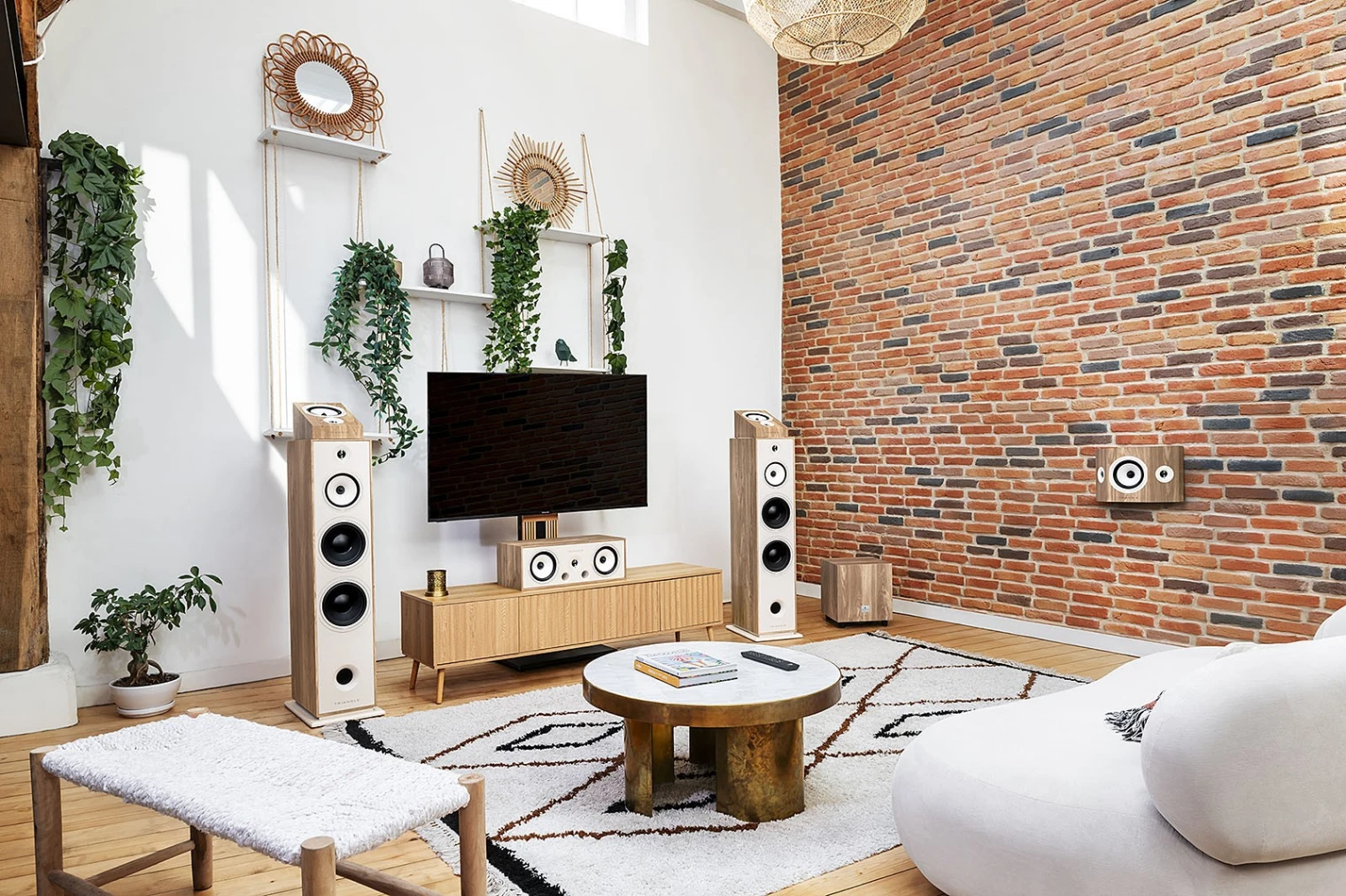triangle-borea-brs1-et-brc2-nouvelles-enceintes-centrale-et-surround-hi-fi-et-home-cinema
