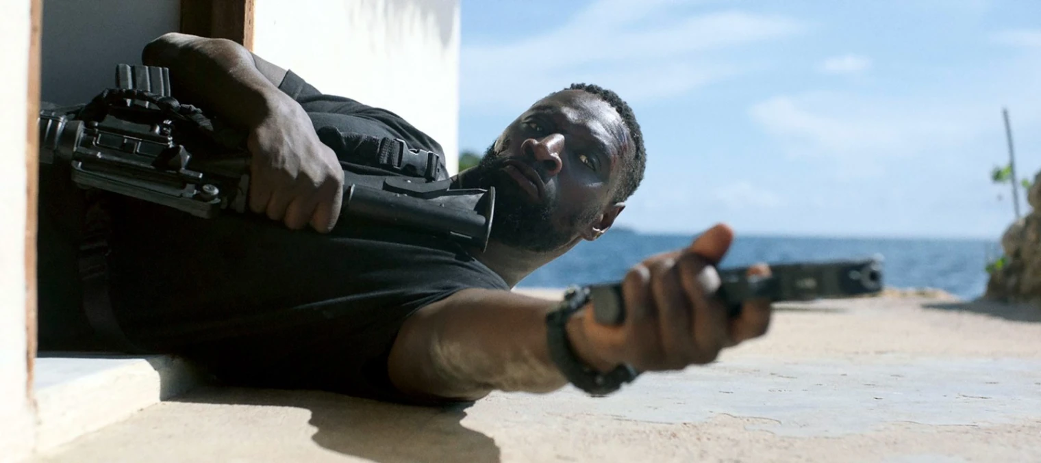 shadow-force-omar-sy-en-mode-brad-pitt-ca-coince