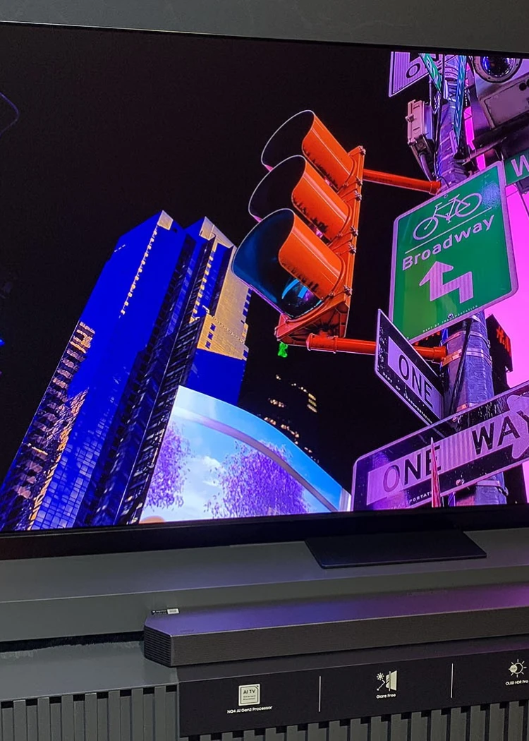 Samsung TV Oled &amp;&nbsp;Mini LED 2025, zoom sur le revêtement antireflet Glare&nbsp;Free&nbsp;2.0