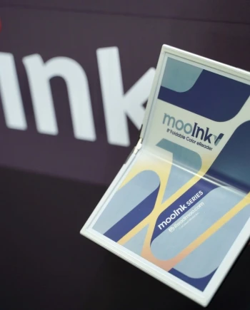 MooInk V, la première liseuse à écran&nbsp;pliable