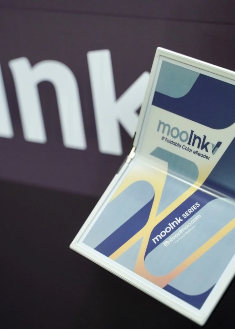 MooInk V, la première liseuse à&nbsp;écran&nbsp;pliable