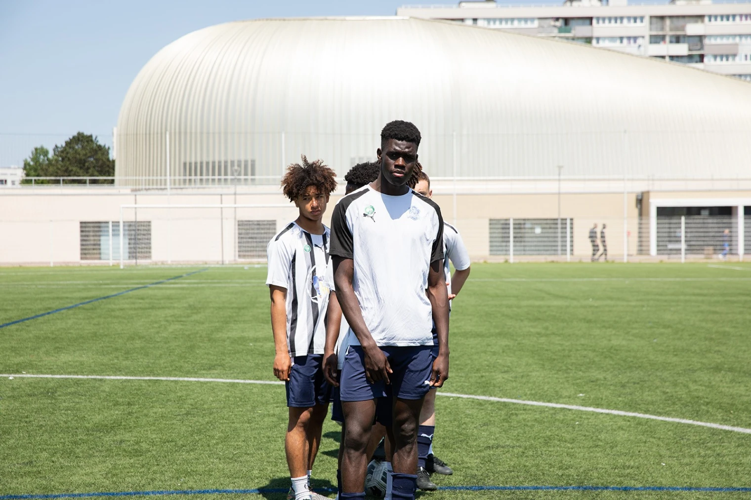 fc-montfermeil-maintenant-ou-jamais-le-vivier-du-foot-francais-se-devoile-dans-une-serie-doc