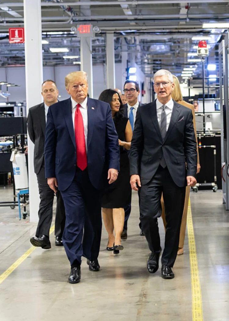 Donald Trump a «&nbsp;un petit problème&nbsp;» avec&nbsp;Tim&nbsp;Cook&nbsp;?
