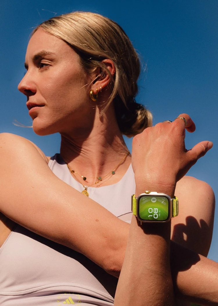 Cassandre Beaugrand à l’heure du triathlon avec la Huawei Watch Fit&nbsp;4&nbsp;Pro