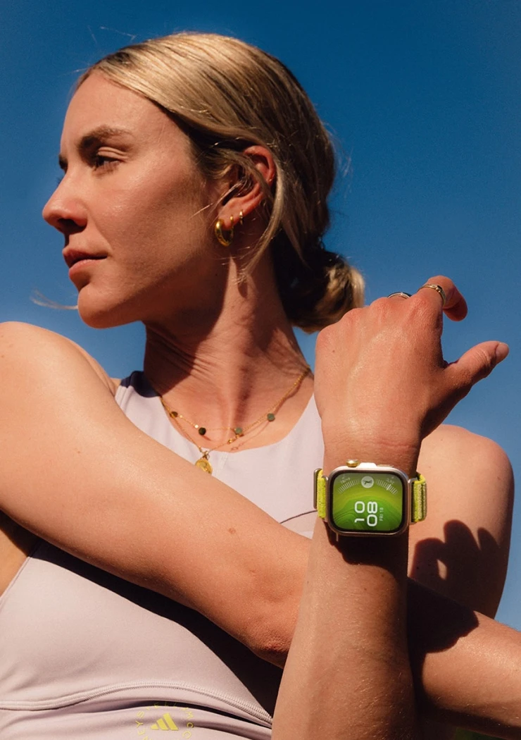 cassandre-beaugrand-a-l-heure-du-triathlon-avec-la-huawei-watch-fit-4-pro