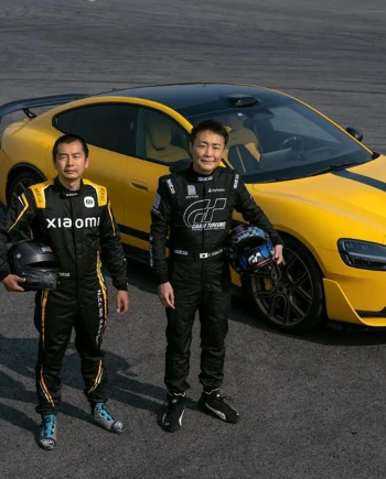 La voiture électrique Xiaomi SU7 Ultra dans Gran Turismo&nbsp;7