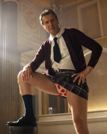 Liam Neeson à mourir de rire dans la bande-annonce du reboot de Y&#039;a&#8209;t&#8209;il un&nbsp;flic