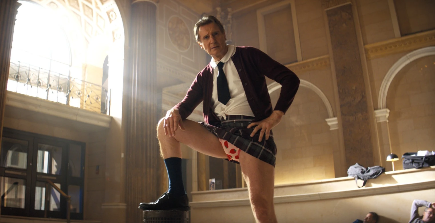 liam-neeson-a-mourir-de-rire-dans-la-bande-annonce-du-reboot-de-y-a-t-il-un-flic