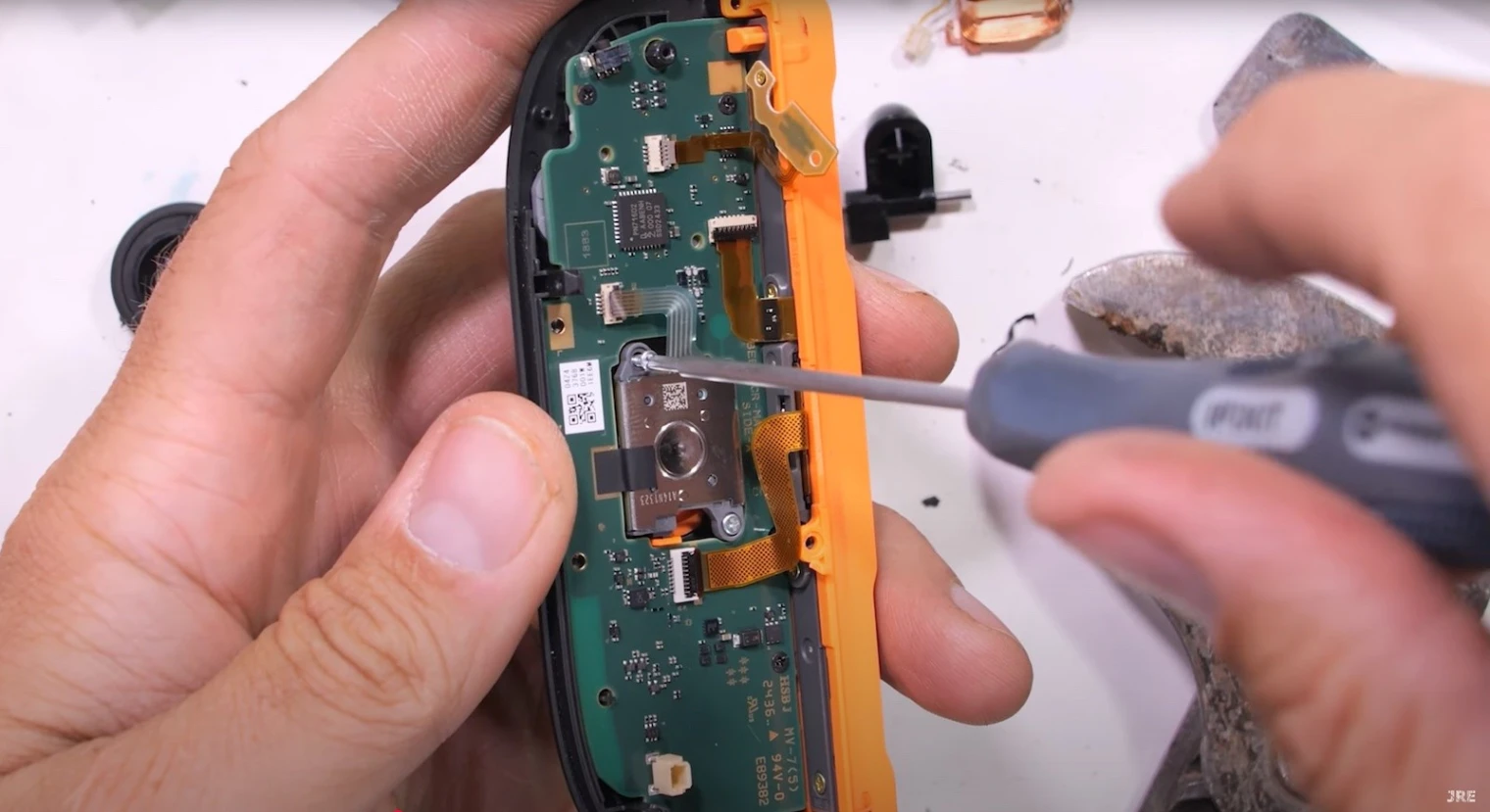 nintendo-switch-2-desossee-et-brutalisee-survivra-t-elle