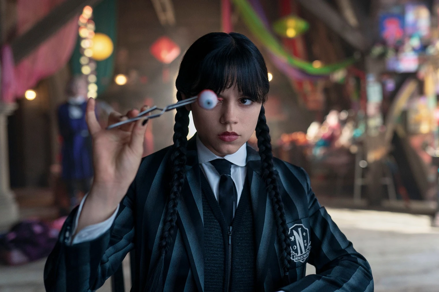 wednesday-saison-2-netflix-degaine-la-bande-annonce-complete