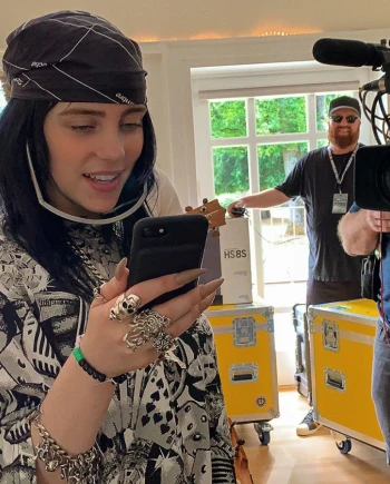 Billie Eilish et James Cameron tournent un projet&nbsp;en&nbsp;3D