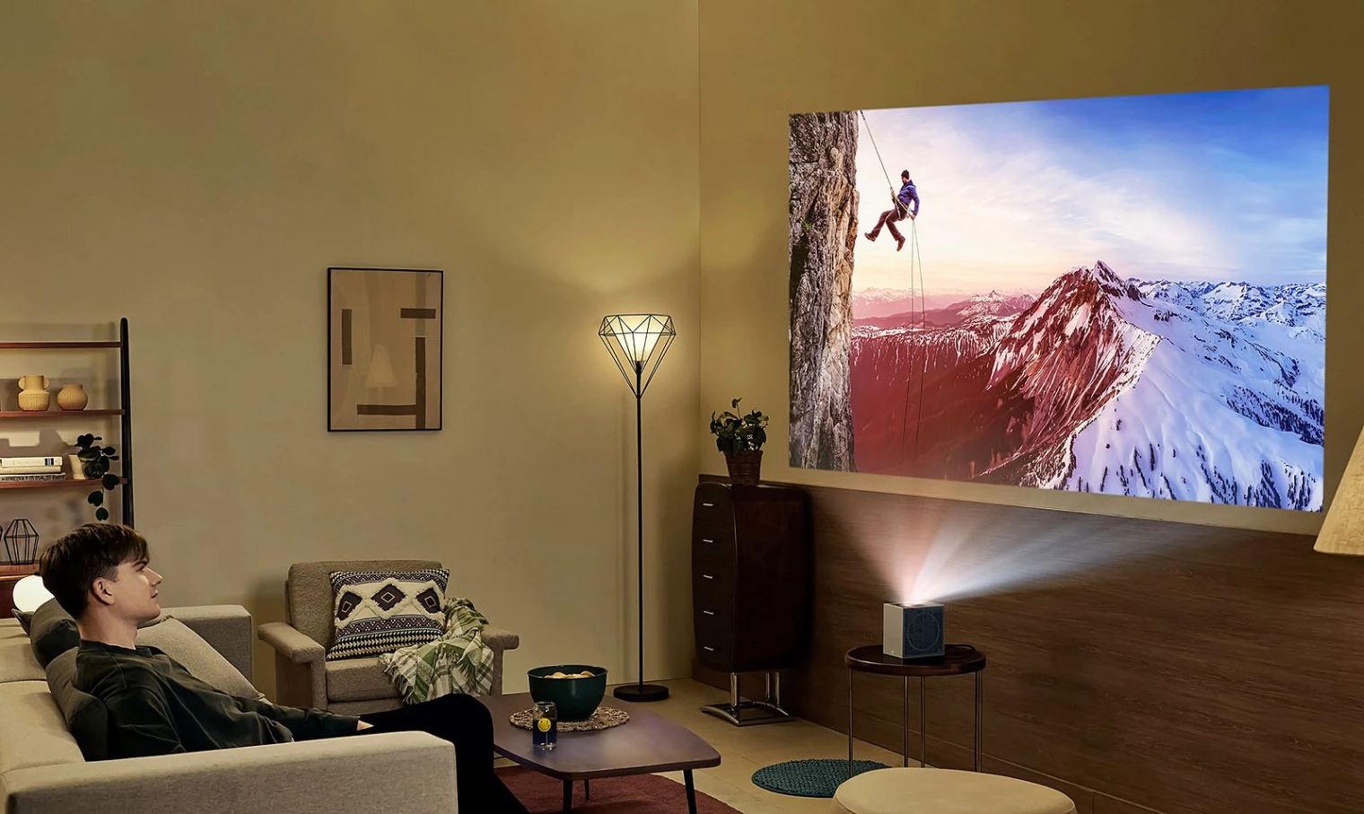 lg-cinebeam-s-videoprojecteur-4k-triple-laser-rvb-mise-a-jour-specifications