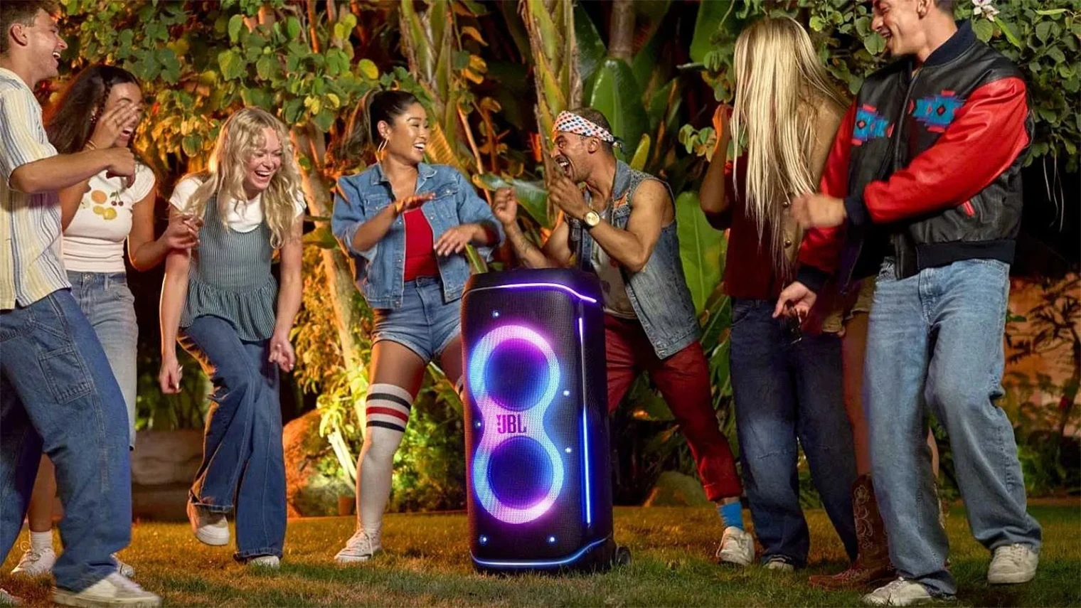la-fete-continue-avec-l-enceinte-jbl-partybox-720