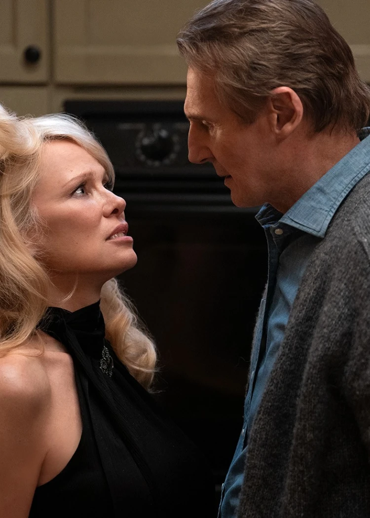 La comédie de l'été avec Pamela Anderson et Liam Neeson en 4K&nbsp;cet&nbsp;hiver
