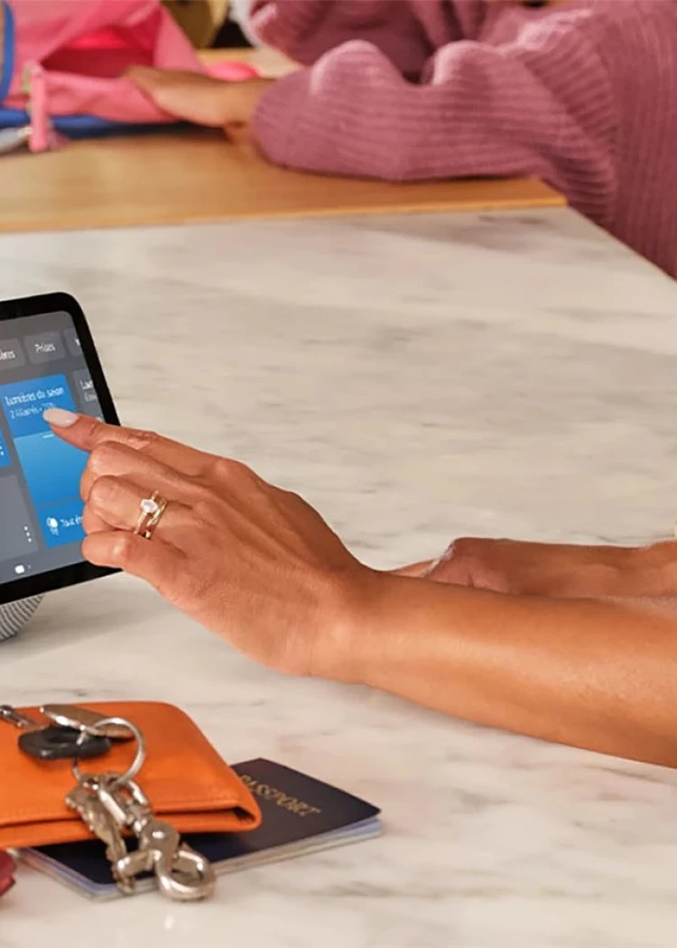 Amazon Echo Show&nbsp;8 et Echo Show&nbsp;11, nouveaux écrans connectés près pour&nbsp;l'IA&nbsp;Alexa+